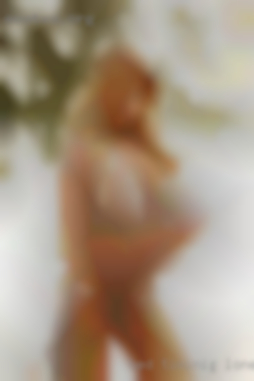 Bed timinig lonely nude girl pichets.