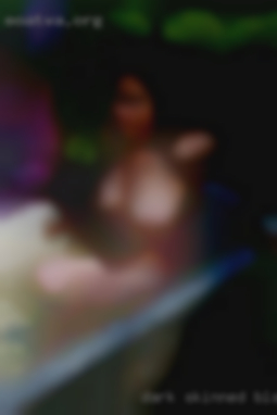 Dark skinned blac squirting swinger masturbaing.