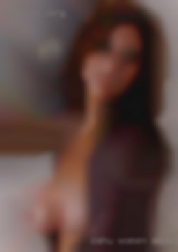 Oahu women models sucking cock today ?