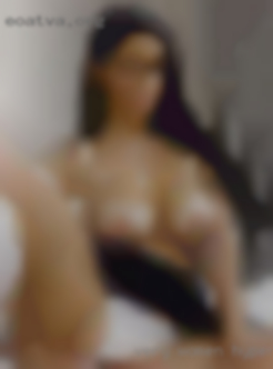 Very women hyper and like 2 go out near Boca Raton Florida.